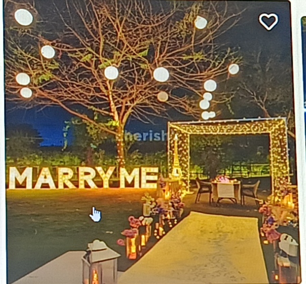 Marry Me Red Decor