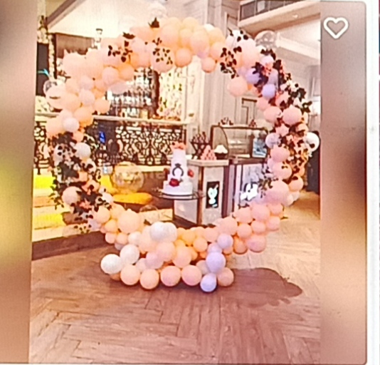Hearty Balloon Wall